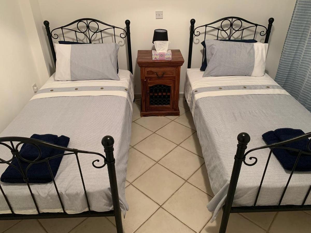 Comfortable 2 Bedroom Apartment In Popular Limnaria Gardens Paphos Eksteriør bilde