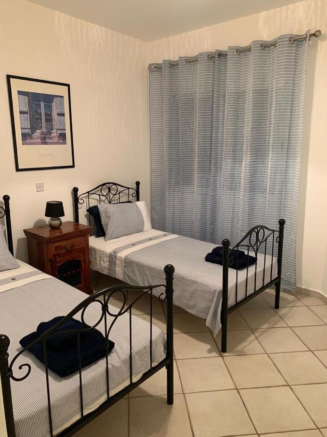 Comfortable 2 Bedroom Apartment In Popular Limnaria Gardens Paphos Eksteriør bilde