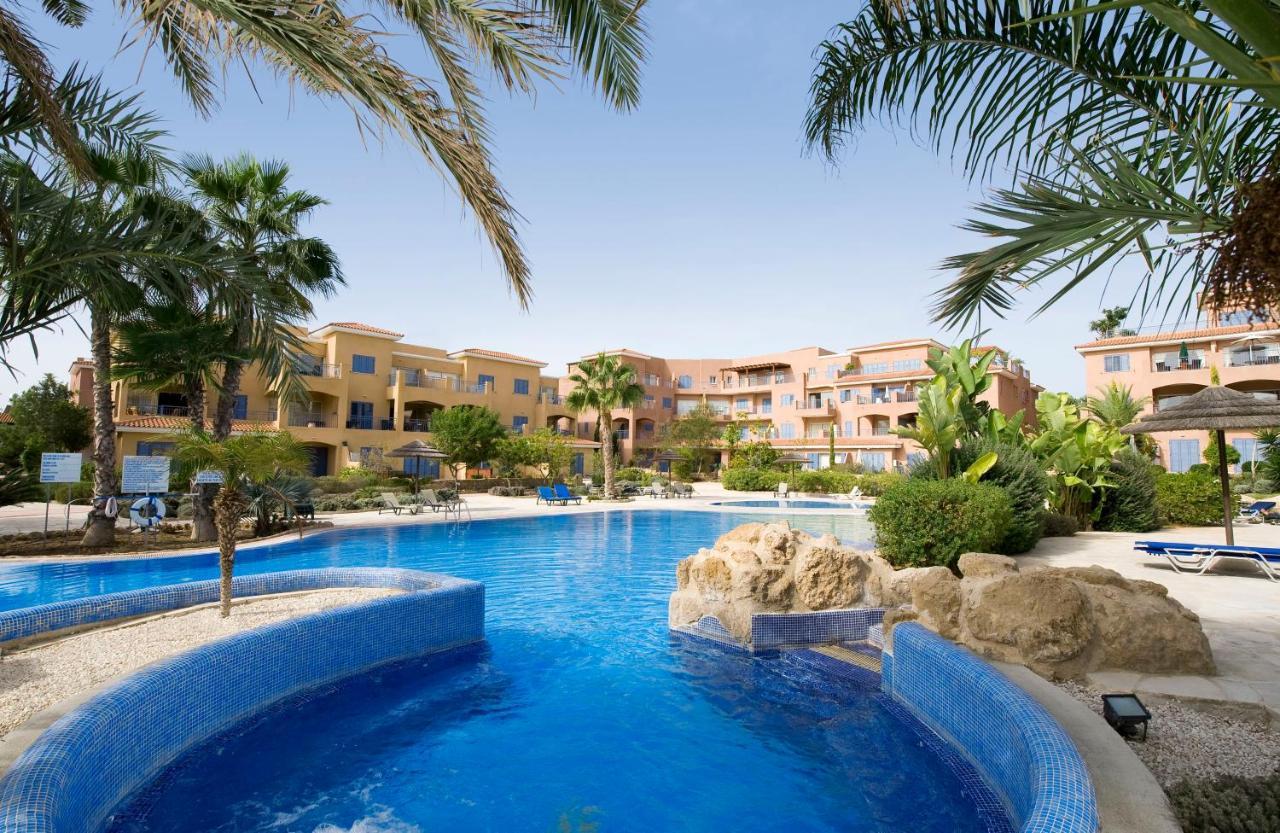 Comfortable 2 Bedroom Apartment In Popular Limnaria Gardens Paphos Eksteriør bilde